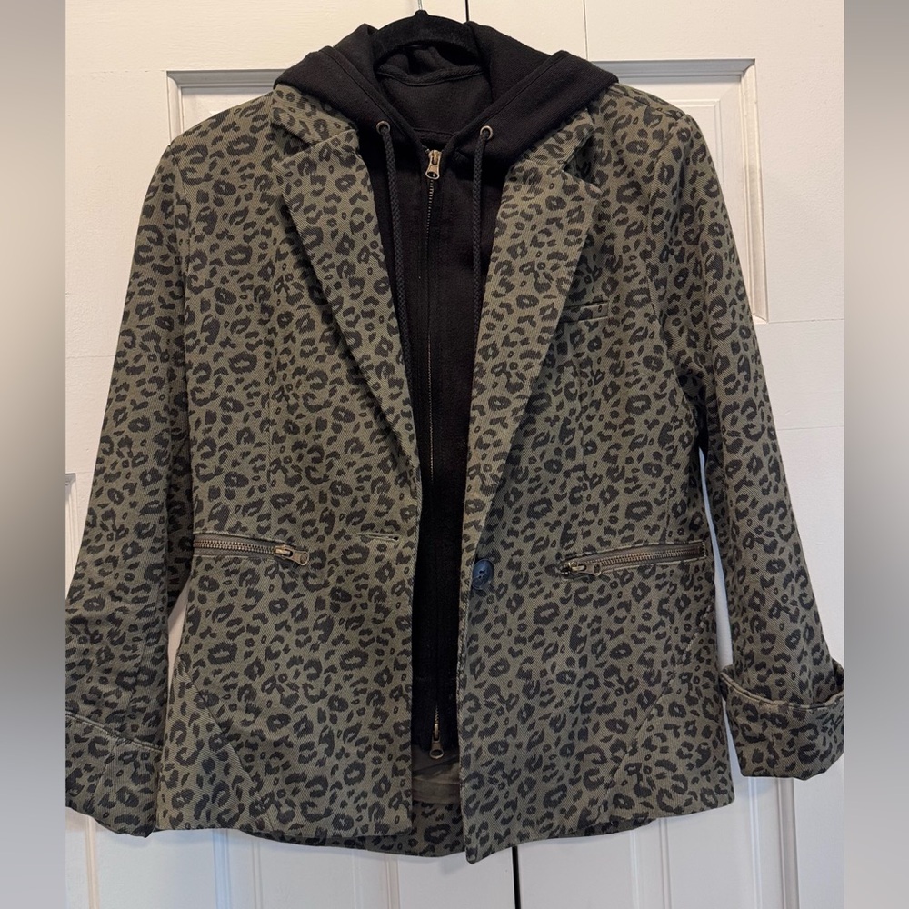 Women’s Olive Green Leopard Print Blazer Jacket